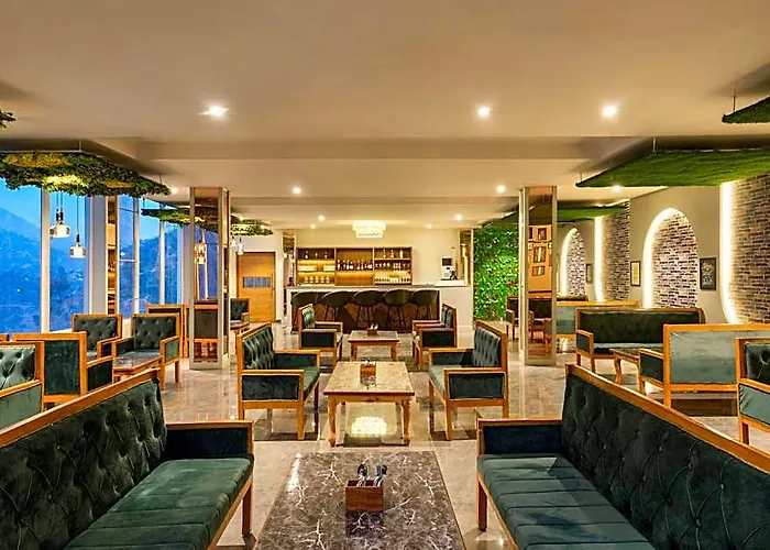 Spt Clarks Inn Suites, Mandi